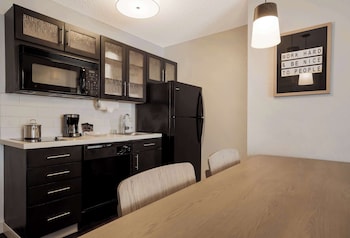 Suite, 1 King Bed (One Bedroom)
