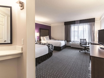 Room, 2 Double Beds, Accessible, Non Smoking (Bathtub w/ Grab Bars)