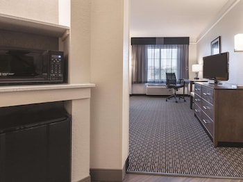 Suite, 1 King Bed, Non Smoking