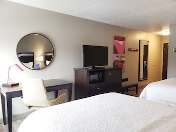 Room, 2 Queen Beds, Non Smoking