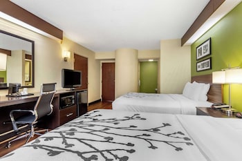 Standard Room, 2 Queen Beds, Non Smoking