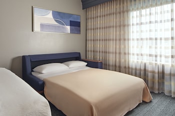 Room, 1 King Bed with Sofa bed, Hearing Accessible (Accessible Bathtub)