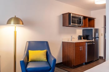 Efficiency, Room, 2 Queen Beds, Non Smoking, Kitchenette