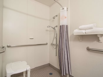 Room, 2 Double Beds, Accessible, Non Smoking (Mobility Accessible)