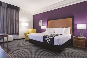 Deluxe Room, 1 King Bed, Accessible, Non Smoking