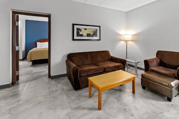 Suite, 1 King Bed with Sofa bed, Non Smoking (2 person Sofabed)