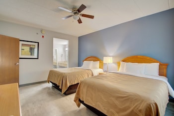 Suite, Non Smoking (2 Queen Beds, 2 person Sofabed)