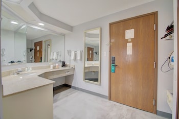 Suite, 1 King Bed with Sofa bed, Non Smoking
