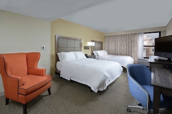 Room, 2 Queen Beds, Accessible (Roll-In Shower)
