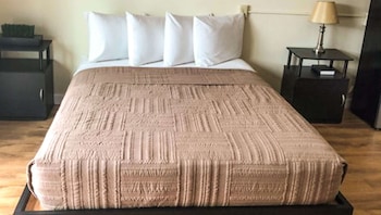 Room, 1 Queen Bed, Non Smoking, Kitchenette