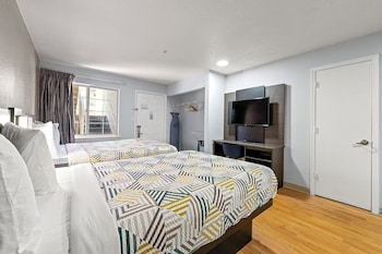 Standard Room, 2 Queen Beds, Non Smoking