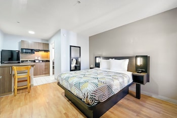 Standard Room, 1 Queen Bed, Non Smoking