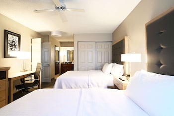 Suite, 2 Double Beds, Accessible, Bathtub (Mobility & Hearing)