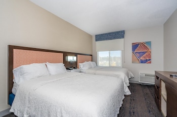 Deluxe Suite, 2 Queen Beds, Kitchen