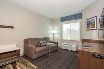 Deluxe Suite, 2 Queen Beds, Kitchen