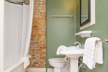 Room, Private Bathroom (#7 Galloway Room)