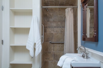Room, Private Bathroom (Room 14)