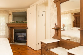 Room, Private Bathroom (#6 Absecon Room)
