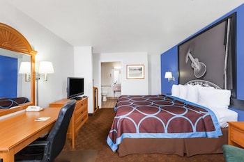 Room, 1 King Bed, Accessible, Non Smoking (Mobility/Hearing, Tub with Grab Bars)
