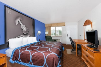 Room, 1 King Bed, Smoking