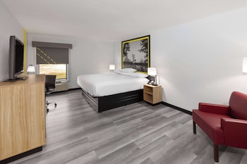 Single Room, 1 King Bed, Non Smoking