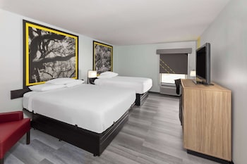 Double Room, 2 Queen Beds, Non Smoking