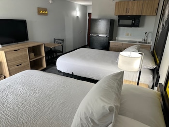 Room, 2 Double Beds, Non Smoking, Kitchenette