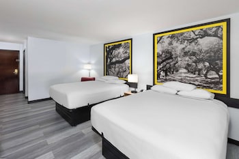 Double Room, 2 Queen Beds, Non Smoking