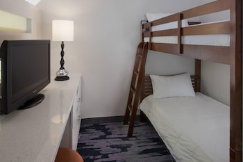 Studio, Multiple Beds