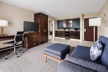 Suite, 1 Bedroom, Balcony