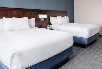 Room, 2 Queen Beds, Balcony