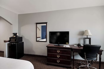Suite, Multiple Beds, Non Smoking