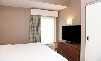 Suite, 1 King Bed, Accessible, Fireplace