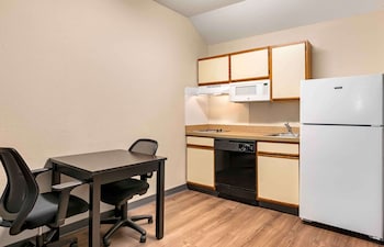 Deluxe Studio, Multiple Beds, Non Smoking