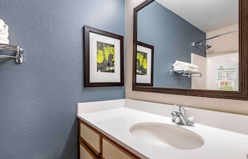 Suite, 1 Queen Bed, Non Smoking