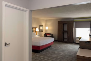 One King Bed Accessible