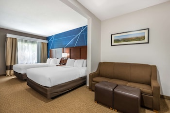 Suite, 2 Queen Beds, Non Smoking (Pet Friendly)