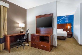 Suite, 1 King Bed, Non Smoking