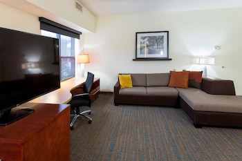 Studio, 1 Queen Bed with Sofa bed (Mobility Accessible, Tub)