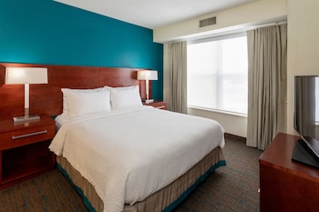 Suite, 1 Bedroom (Mobility Accessible, Roll-in Shower)