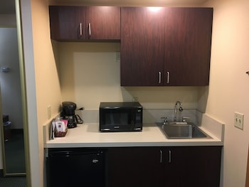 Suite, 1 King Bed, Non Smoking