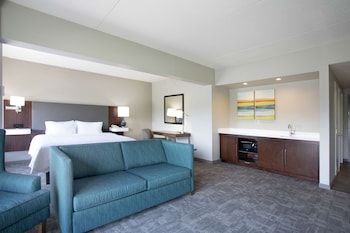 Suite, 1 King Bed, Non Smoking