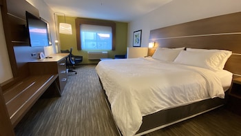 Studio Suite, 1 King Bed with Sofa bed