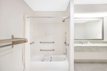 Room, 2 Double Beds, Accessible, Non Smoking (Mobility/Hearing, Tub w/ Grab Bars)
