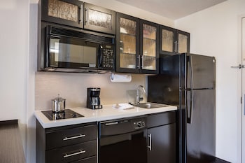 Suite, 1 Queen Bed, Accessible (Mobility Roll in Shower One Bedroom)
