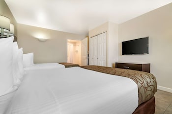 Standard Room, 2 Queen Beds, Accessible, Refrigerator & Microwave (1st Floor)