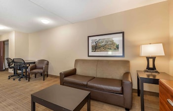 Deluxe Studio, Multiple Beds, Non Smoking