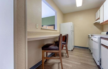 Studio, 1 Queen Bed, Non Smoking