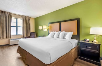 Studio, 1 King Bed, Non Smoking