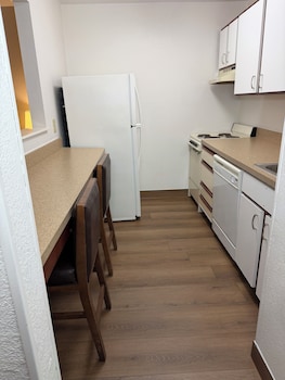 Deluxe Studio, Multiple Beds, Non Smoking
